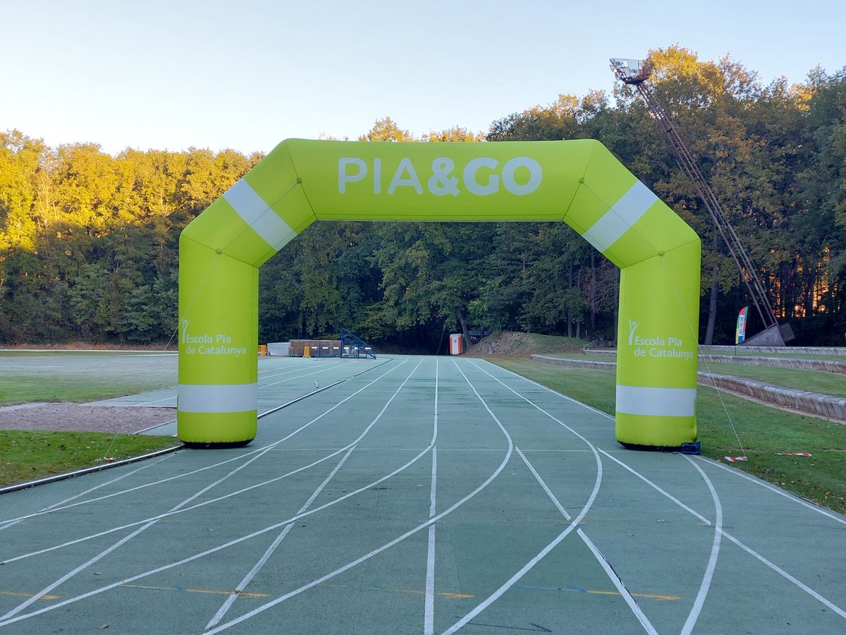 aburgaya's tweet image. Avui, des d&apos;Olot, tot a punt per la PIA&amp;amp;GO, la trobada solidària de l&apos;@escolapiacat 
Gràcies a les més de 1600 persones per fer-ho possible!
#piaandgo #femhopossible