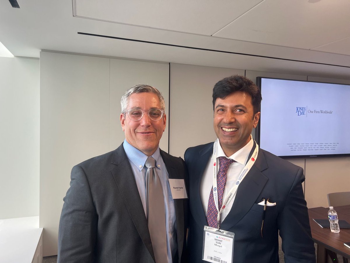 MLEGAL7's tweet photo. Excellent interaction at #Jonesday, met the partners and discussed opportunities with the head of international practice. Also met the president of the #Vietnam bar association. #Mlegal #Mohitsuri #ibamiami #ibamiami2022 https://t.co/GYfhcLoHkY
