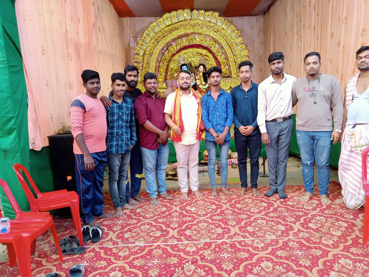 debabrata0784's tweet photo. #7thYearShreeRadhaKrishnaPuja 
#ShreeVinayakYouthAssociation 

ଭାରତୀୟ ଜନତା ପାର୍ଟି ଭୁବନେଶ୍ଵର ଜିଲ୍ଲା ଯୁବ ମୋର୍ଚ୍ଚାର  ସଭାପତି #ଶ୍ରୀଯୁକ୍ତ_ରଶ୍ମୀ_ରଞ୍ଜନ_ମୁଦୁଲି ମହୋଦୟ ୭ମ ବର୍ଷ ଶ୍ରୀ ରାଧାକୃଷ୍ଣଙ୍କ ପୂଜାରେ ଯୋଗଦେଇ ମହାପ୍ରଭୁଙ୍କ ଆଶୀର୍ବାଦ ନେବା ଅବସରରେ...

#ThankYouSoMuch https://t.co/CJnQj6Xq5D