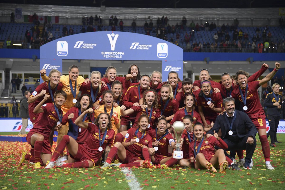 ASRomaFemminile's tweet photo. 🏆 BUONGIORNO 💛❤️

#ASRomaFemminile https://t.co/pobTJxyuiq