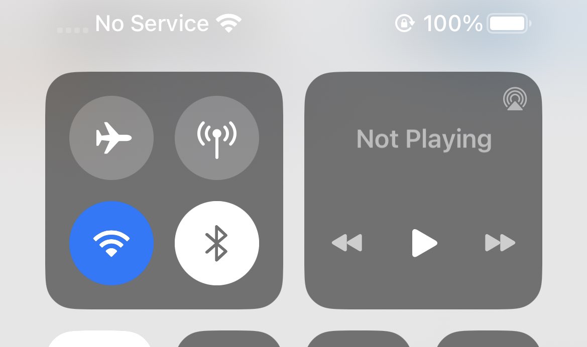 (PLEASE HELP RT) BELI IPHONE DI DIGIMAP 2 MINGGU LEBIH NO SERVICE (TIDAK ADA LAYANAN) DAN GAADA SOLUSI

dan fyi guys, banyak bgt yang kaya gini lhoo, dan tanggepan mereka ga bgt. kita sbg customer serasa tertipu bgt: ( 

a thread.