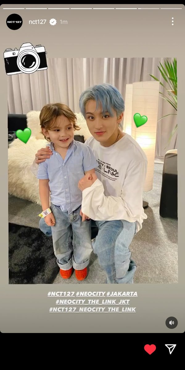 nctzenbase's tweet photo. 🫶 mali baby, you deserve this! keren bgt diaaa, fyi juga mamanya itu biasnya johnny, jadi beneran keren bgttt mama dan anak ini, beneran definisi anak membawa rezeki, ya rezeki ketemu bias 😭❤️

 https://t.co/BTgj2jF8eY
