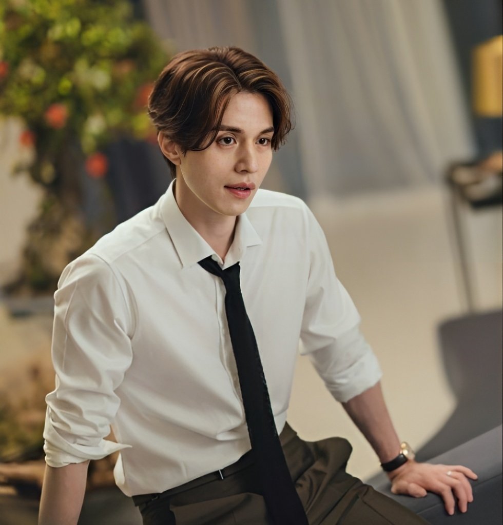 HAPPY BIRTHDAY TO EVERYONE\S DADDY LEE DONG WOOK 