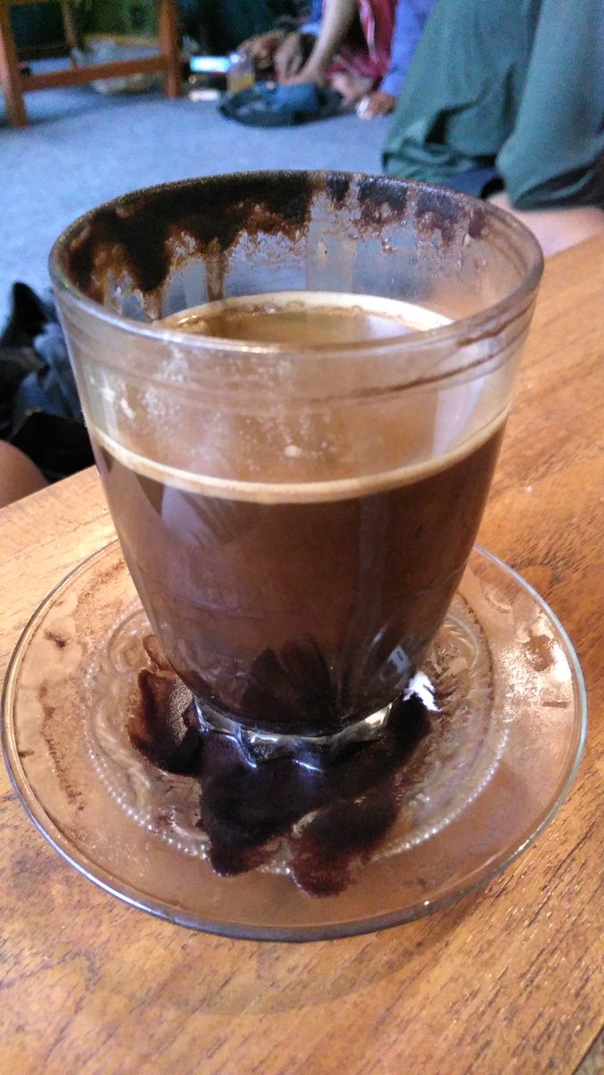 sak jane piye to carane ngombe kopi klotok? kok malah ambyar