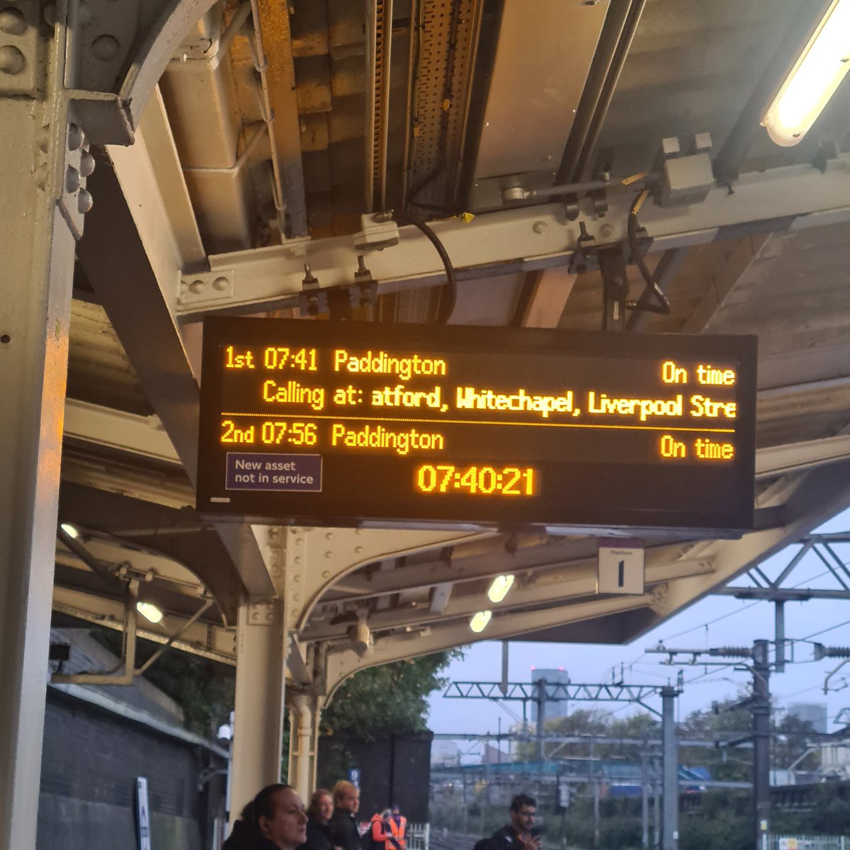 fionalukas's tweet photo. We've come to Paddington for breakfast,  just because we can.  #GoBetty #ElizabethLine #GenuinelyCrossrail #PurpleTrain https://t.co/n29zk4Q3bh