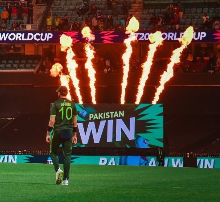 MuneebaRajput's tweet photo. Congratulations Pakistan
This is how Pakistan was making their way into the semifinals and finally Pakistan have qualified for the semifinals. 
#QudratKaNizam
#PakvsBan #T20worldcup #PakvsBang https://t.co/JbyhjgwlJ2