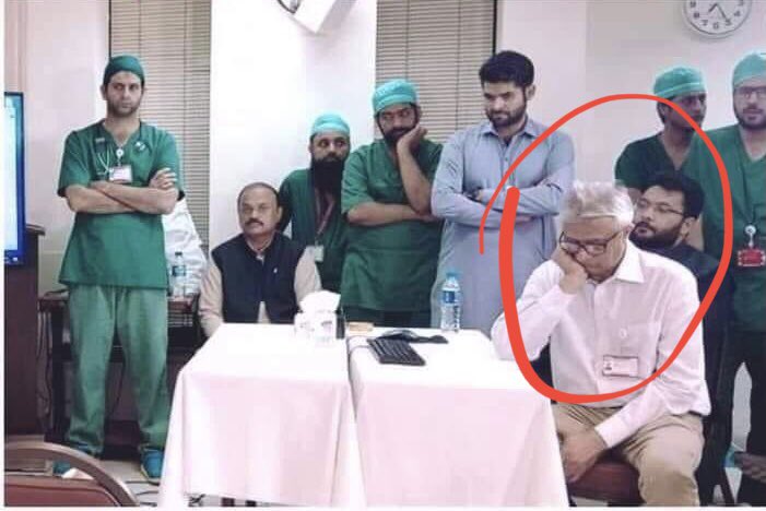 dr_faheemahmad's tweet photo. Not a good day in Dr Faisal Sultan’s professional career. Infectious Diseases expert trying to explain something that pertains to Orthopaedics. That too politically polluted. Imran should have tried to keep SKMH away from all of this.
#FaisalSultan #ImranKhan #skmh https://t.co/2P7QoPMCvs