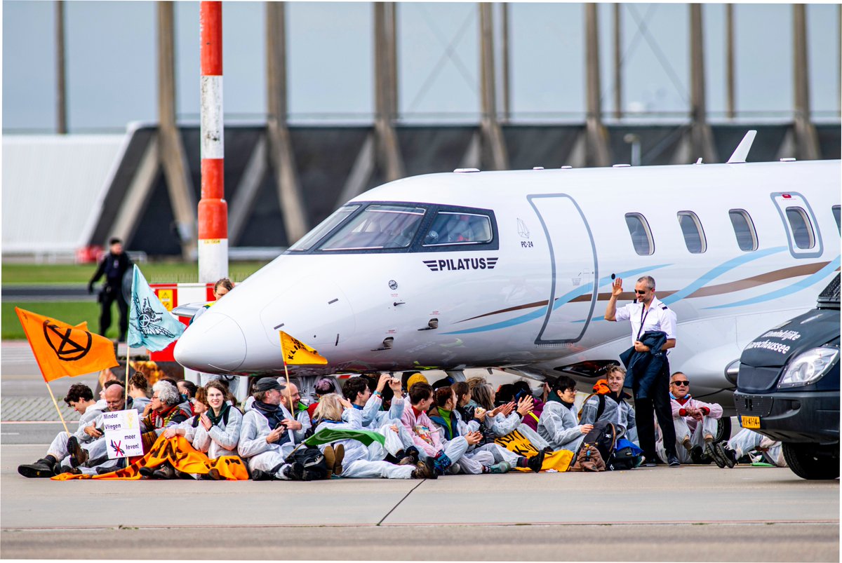 Verbied privéjets, krimp de luchtvaart! [8/8 ] #Schiphol #SOSvoorhetKlimaat!