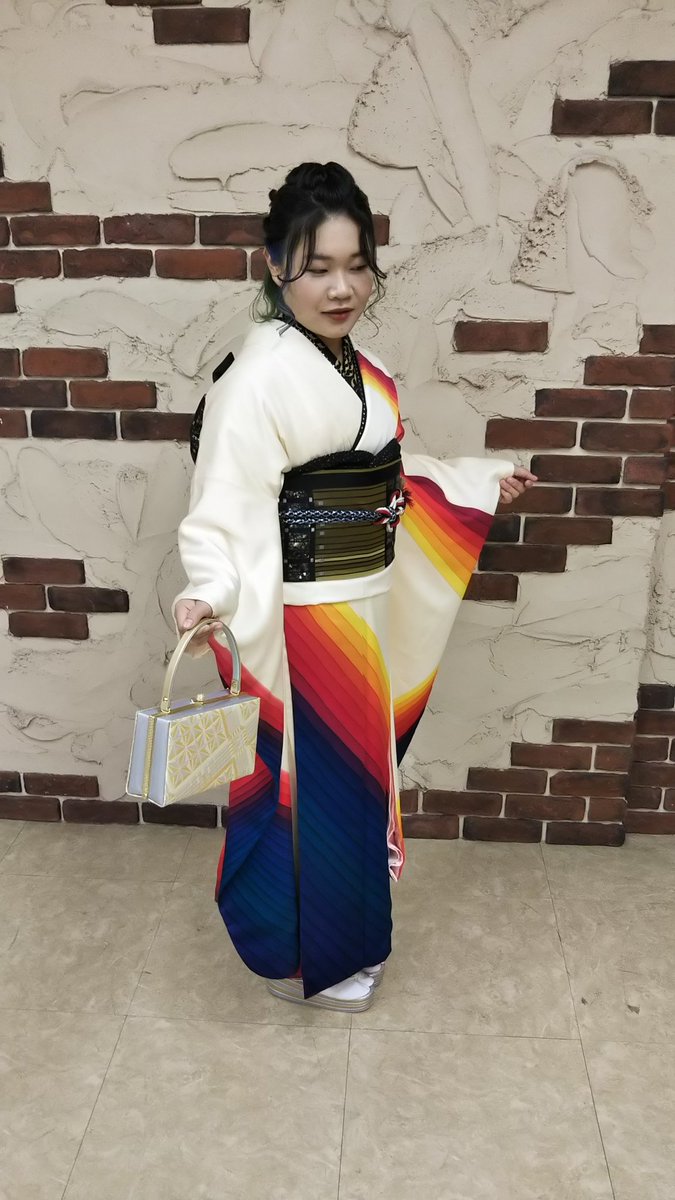 kasui_sasebo's tweet photo. こんにちは。華水です☺️
先日、成人式の前撮りがありました。
とてもオチャメでカワイイ方でした😃
す・て・き❤️

#華水#ご婚礼衣裳華水
#セレモニー長崎#サンプリエール
#平安閣#佐世保市#松浦町
#成人式#振袖#前撮り
#三ケ町#アーケード https://t.co/6mqwLtfUx4