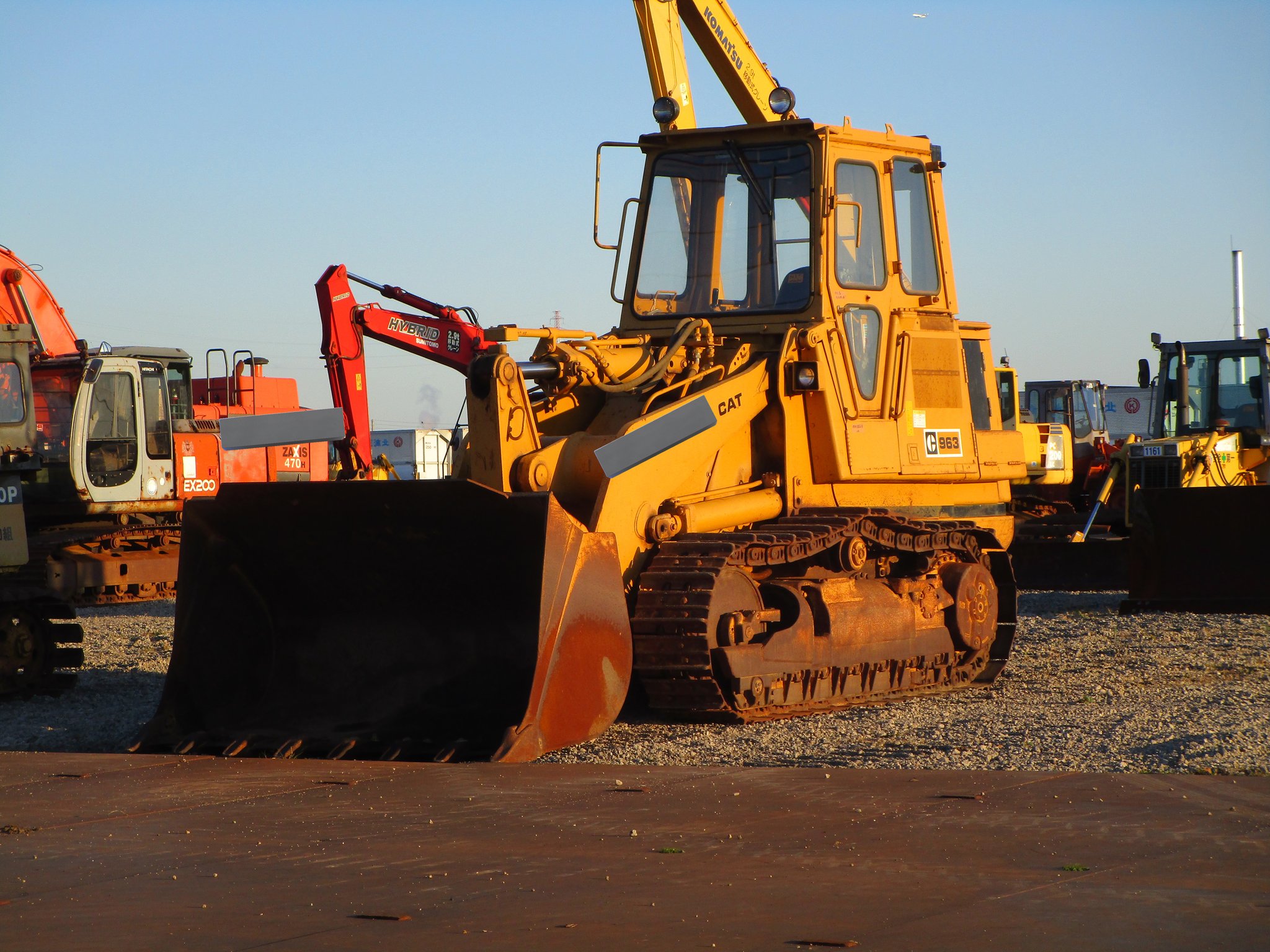 コマツ KOMATSU Caterpillar HITACHI EX200 - www.diasfashion.com.br