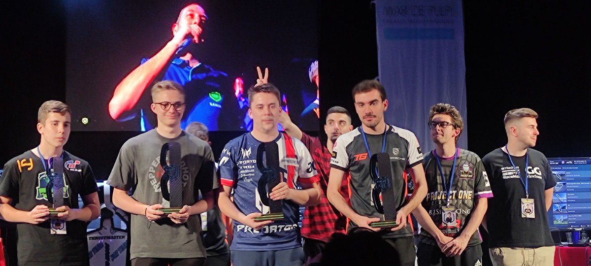 Todos tenemos ese amigo cabron...🤣🤣🤣🤣
<a href="/coquelopez14/">Coque López</a> 
<a href="/KylianDrumont/">Kylian_19</a> 
<a href="/JoseSerrano_16/">Jose Serrano</a> 
<a href="/B_Beauvois2/">TSUTSU</a>