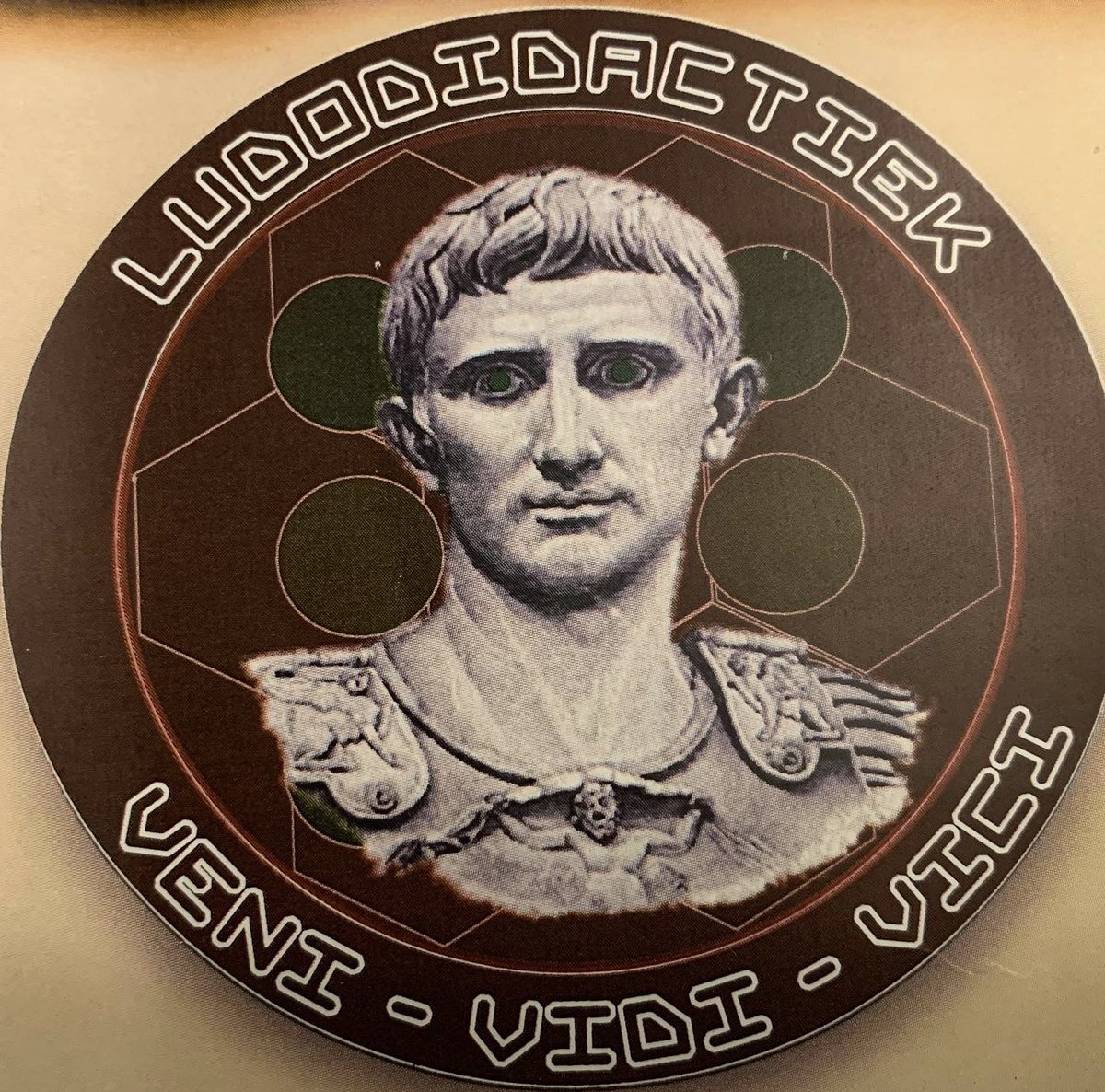 I celebrate my badge. The first! But hopefully not the last one to be achieved. Working on it. #badge #ludodidactiek #opschalen #implementeren #curriculum #ludoteam #ipabo