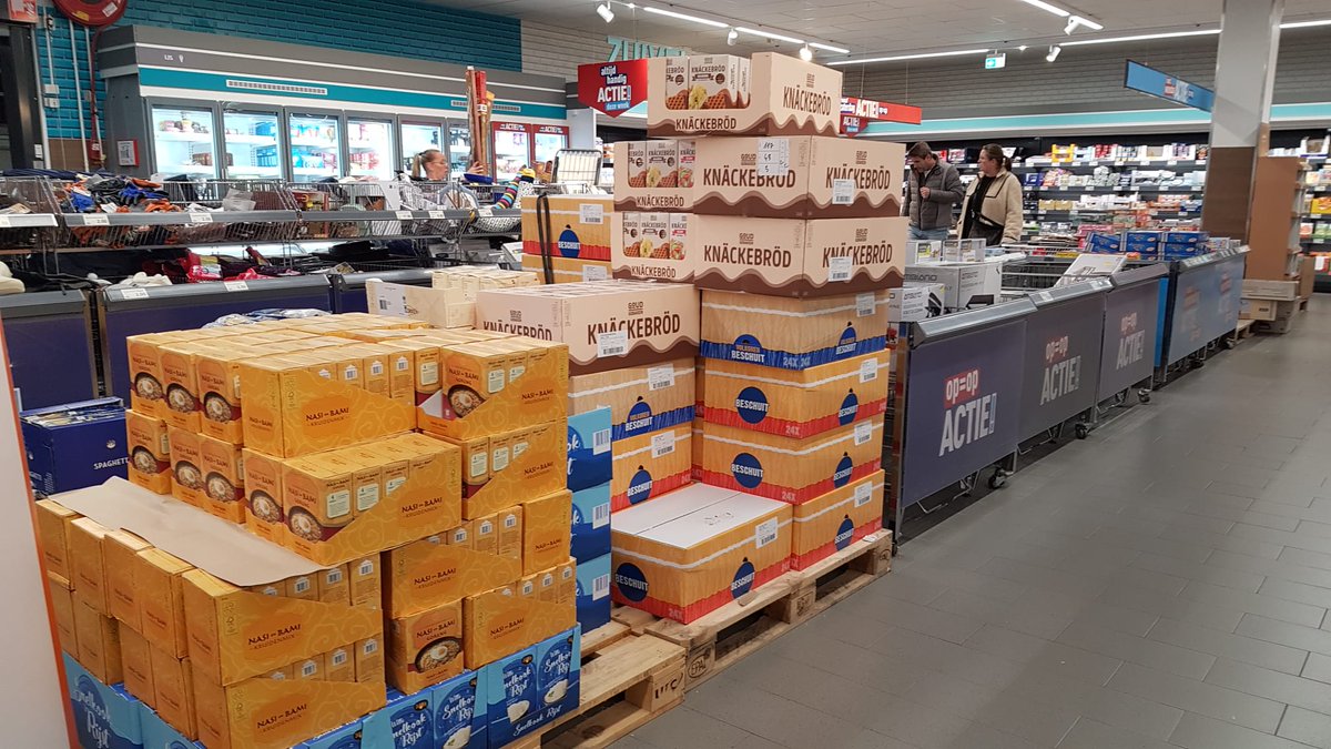 Op 4 en 5 november konden we een mooie actie bij Aldi in Dronten houden. Door het weer duurde het soms even tot het drukker werd. Maar we konden bijna 60 kratten met producten inzamelen. Namens onze klanten dank aan de medewerkers van Aldi en het publiek in de winkel.