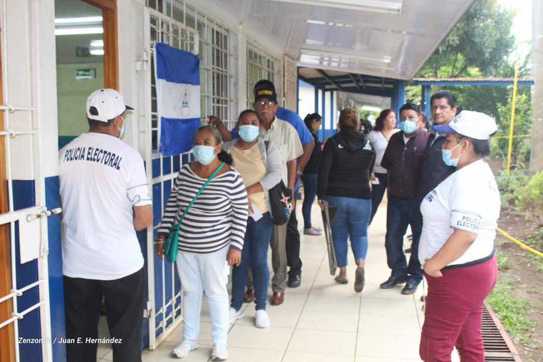 noelia_arauz's tweet photo. Elecciones Municipales 2022 

▶️Kioscos tecnológicos agilizan el proceso de participación de los pobladores 

#Nicaragua 
#UnidosEnVictorias 
#EleccionesSoberanas2022 https://t.co/cu90AZ0MyQ