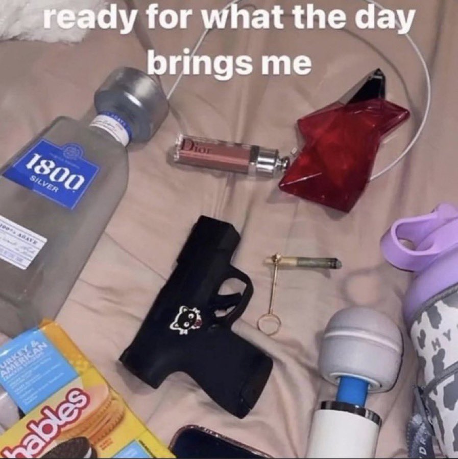 quotebot against humanity. tweet media