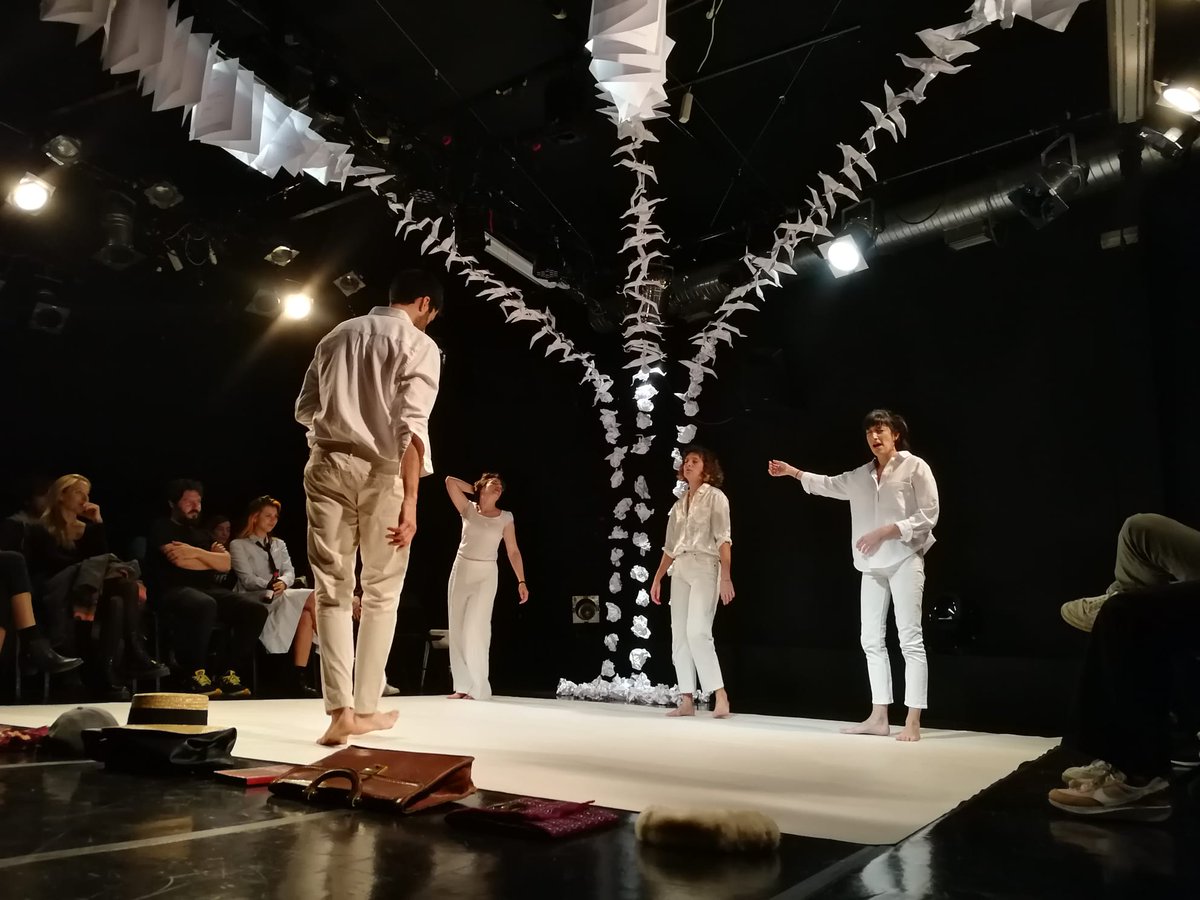 Muchas gracias <a href="/RevistaGodot/">Revista Godot</a> por la entrevista y por acompañarnos en el estreno!!! 😍😍 @umbralprimavera <a href="/Rodo_Sacristan/">Rodolfo Sacristán voló a Bluesky @rudyrom.bsky.</a> @mariadiazteatro