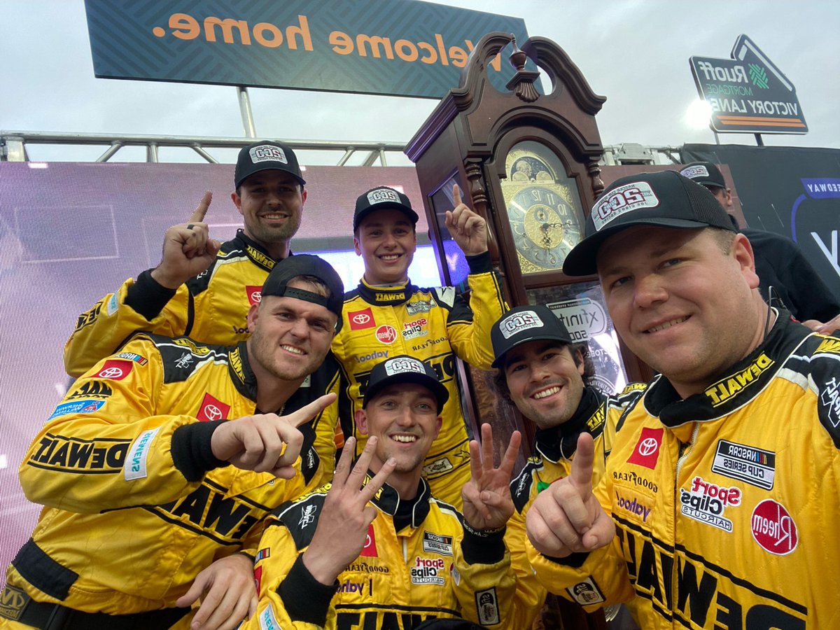 Need 1 more.. Why not us
NBC 3:30 Tune in 🏆