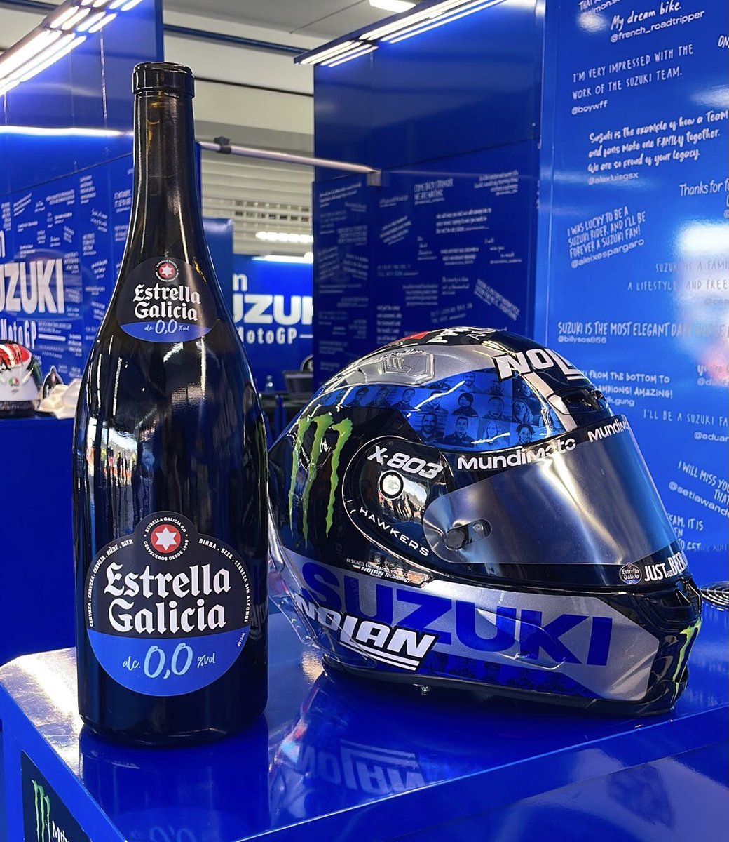 Despedimos la temporada 2022 de #MotoGP y a nuestros amigos de @suzukimotogp de la mejor manera, ¡celebrando !¡Grandes, equipo!