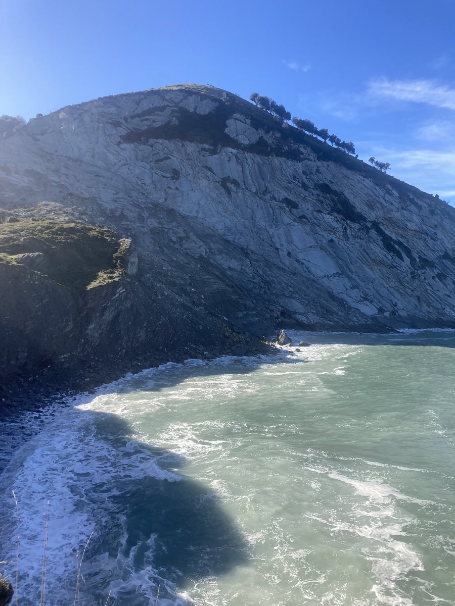 Deba-Zumaia!! Ruta molt guapa i amb bon solet ☀️🤩