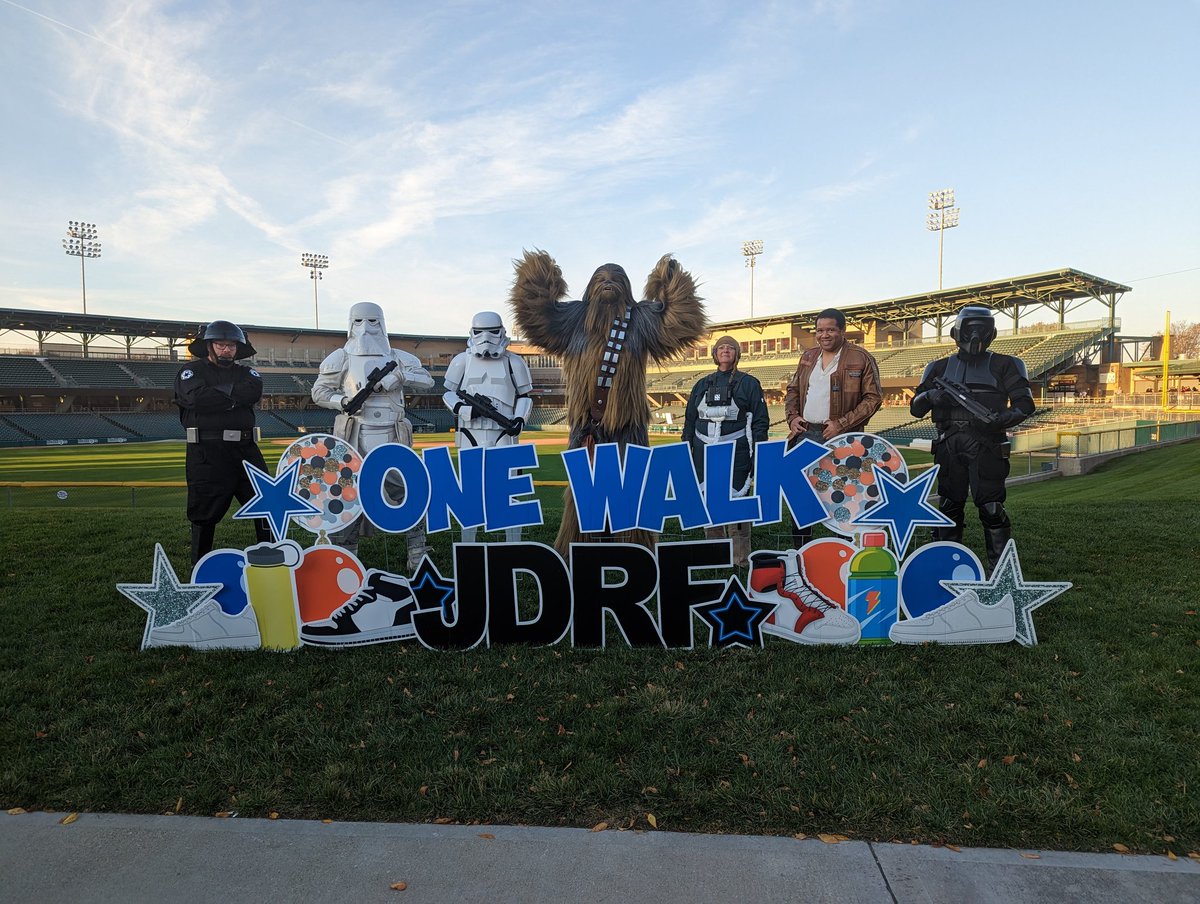 starwarsindiana's tweet image. Back on 10/22/2022 @Bloodfin Garrison and @MosEspaBase teamed up for the @jdrfinky JDRF One Walk at Victory Field!