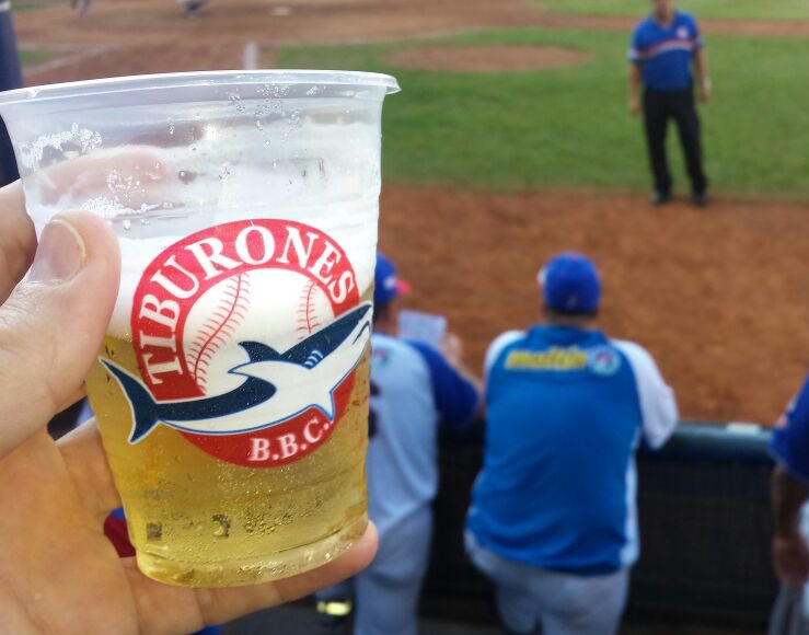 TiburonesReport's tweet photo. Plan Guairista de hoy⚾️
Ir al 🏟️ (los que puedan)
1:00 PM Play ball
🦁 Vs. 🦈
Con la familia y los panas
Apoyar a los @tiburones_net
Bailar samba 🥁
Responder cuando @atilanohidalgo arranque con el #AtilanoTime
¡SI A TODO! ⚾️🦈
¿Quién brinda la primera? 🍺
#TiburonesReport https://t.co/ZMT1HyZ5U7
