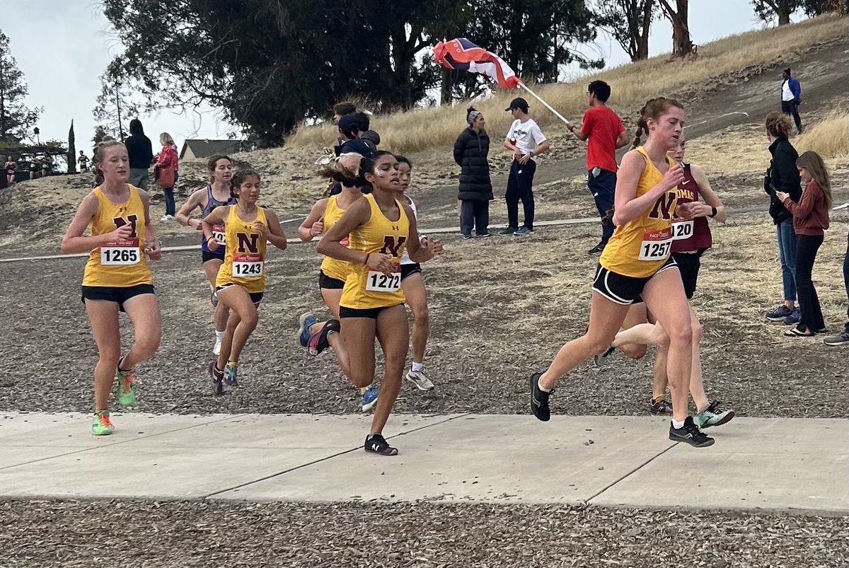 NorthgateXCTF's tweet photo. Bronco girls place 2nd in frosh Soph, 2nd in JV and 2nd in Varsity.  Great performances on a perfect racing day at the DAL Championships. https://t.co/KDXP3l1ZTO