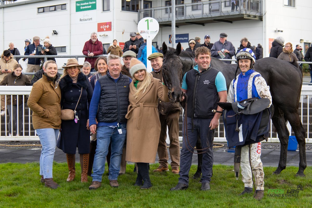 Race 3 Result - vickers.bet Handicap Chase

🥇 Alminar 8-1
🥈 Dentley De Mee 5-2
🥉 Icaque De L'Isle 15-8f

Trainer: <a href="/EWilliamsRacing/">Evan Williams</a> 

Jockey: <a href="/Adamkwedge/">Adam Wedge</a> 

Owner: Mark J Phillips