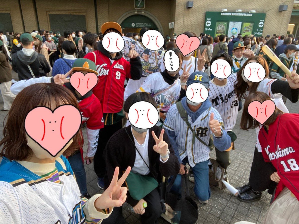 komaim36's tweet photo. あいみょんサーチライト🌟
サイッコーーーによかった😭
1人で行くの初めてだったけど、いろんな人と話せたし写真も撮れたし📸本当に素敵な1日でした🤭12球団は揃えられんかったけど⚾️全国の人と大好きなあいみょんに会いに行けたのってほんと素敵〜！！
出会いに感謝です🙇‍♀️✨

@aimyonGtter https://t.co/HnUIWnuP0U