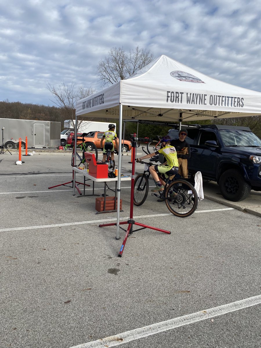 treesindiana's tweet photo. Trees Trail Challenge, mountain bikers, trails in great shape…. Race on! https://t.co/xStVSUIiUc