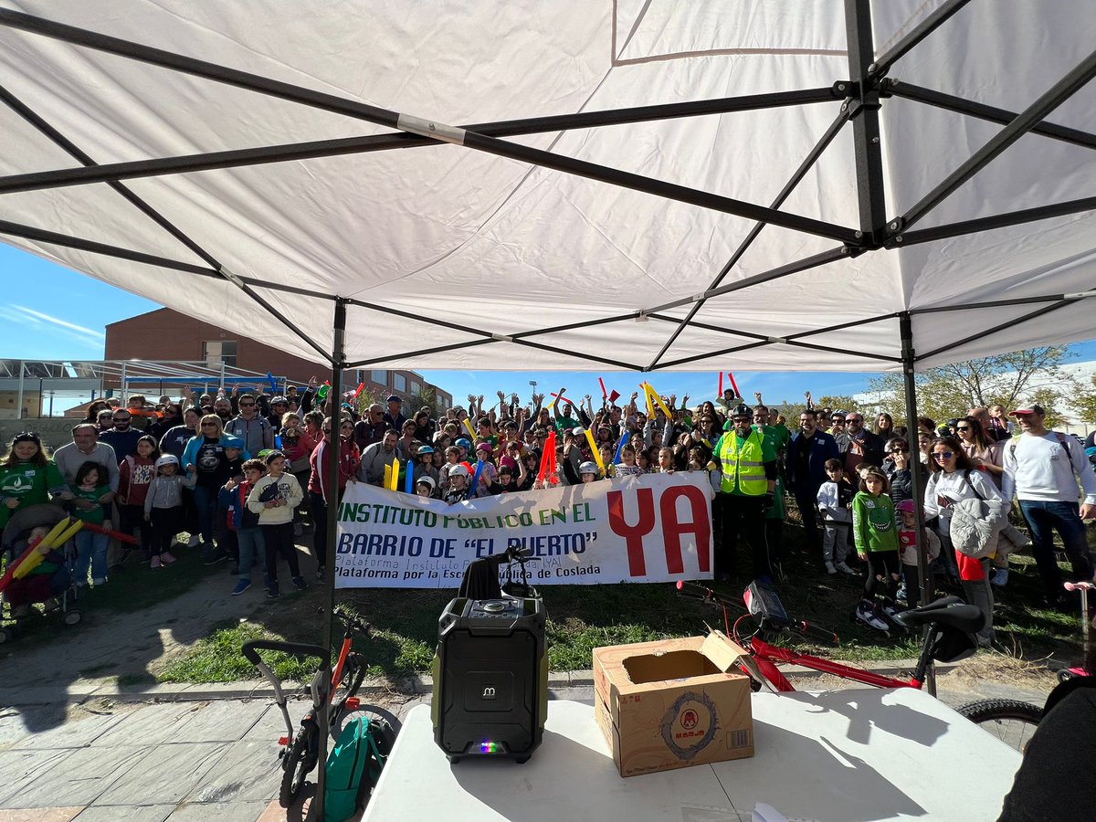 Mil gracias a todas las personas que hoy han venido a seguir reivindicando con alegría nuestro #IESPuertoCosladaYA para #Coslada y especialmente a <a href="/barrio_puerto/">Barrio del Puerto</a>, #batularre y <a href="/ConfapaMadrid/">CONFAPA MADRID</a> por su apoyo y colaboración. 
Sobran los motivos y aquí van otros cientos 👇. ¡Seguimos!
