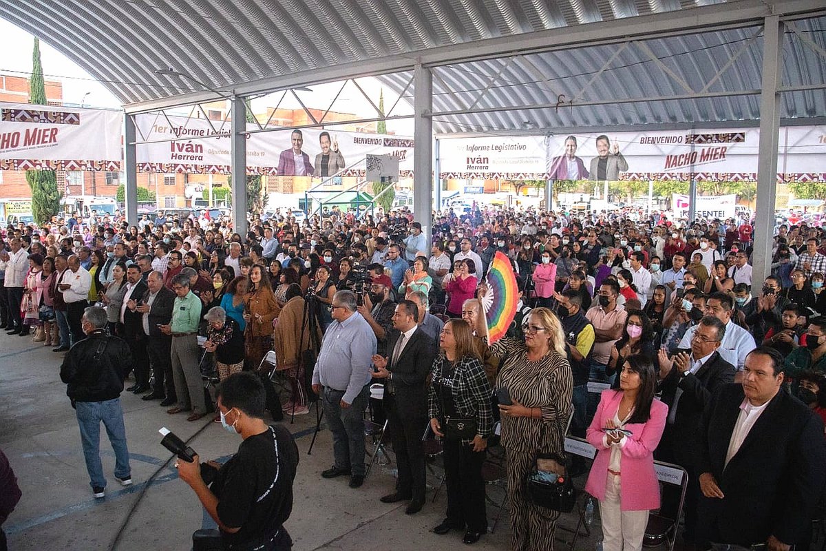 Ayer rendí mi Primer Informe de Labores ante más de 2 mil personas del norte y del sur de #PueblaCapital
<a href="/NachoMierV/">Ignacio Mier Velazco</a> y muchos más coincidimos que desde los Congresos seguiremos dando la batalla contra políticas recaudatorias que lastiman a la ciudadanía.
#ConElPuebloTodoEsPosible
