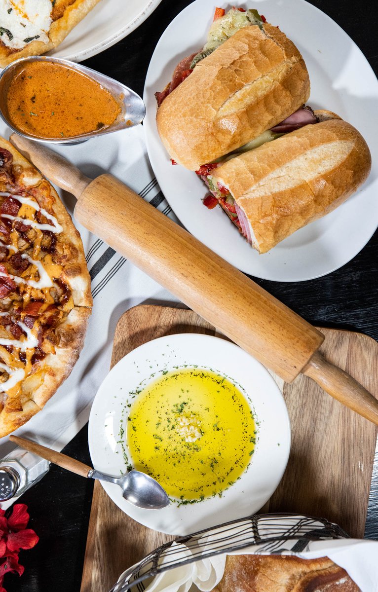 boniellos's tweet photo. Movie night? Order online and eat your favorite dishes at home: https://t.co/TTMNJRqKvH https://t.co/NLhBgUZHbF