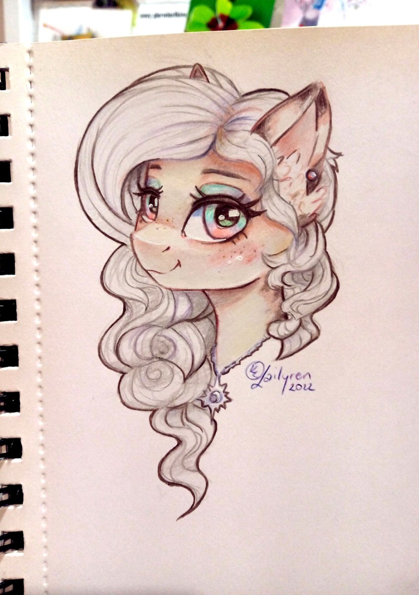 Lailyren's tweet photo. Hi, everynyan!
I've got a random challenge on my discord server yesterday. I had to draw a quick tradi headshot with colored pencils. So I used this occasion to make another redesign of my oldest pony OC - Moonlight 
I really like it so far ^^
What do you think?
#mlp #pony #brony https://t.co/oJKZtNEJxo