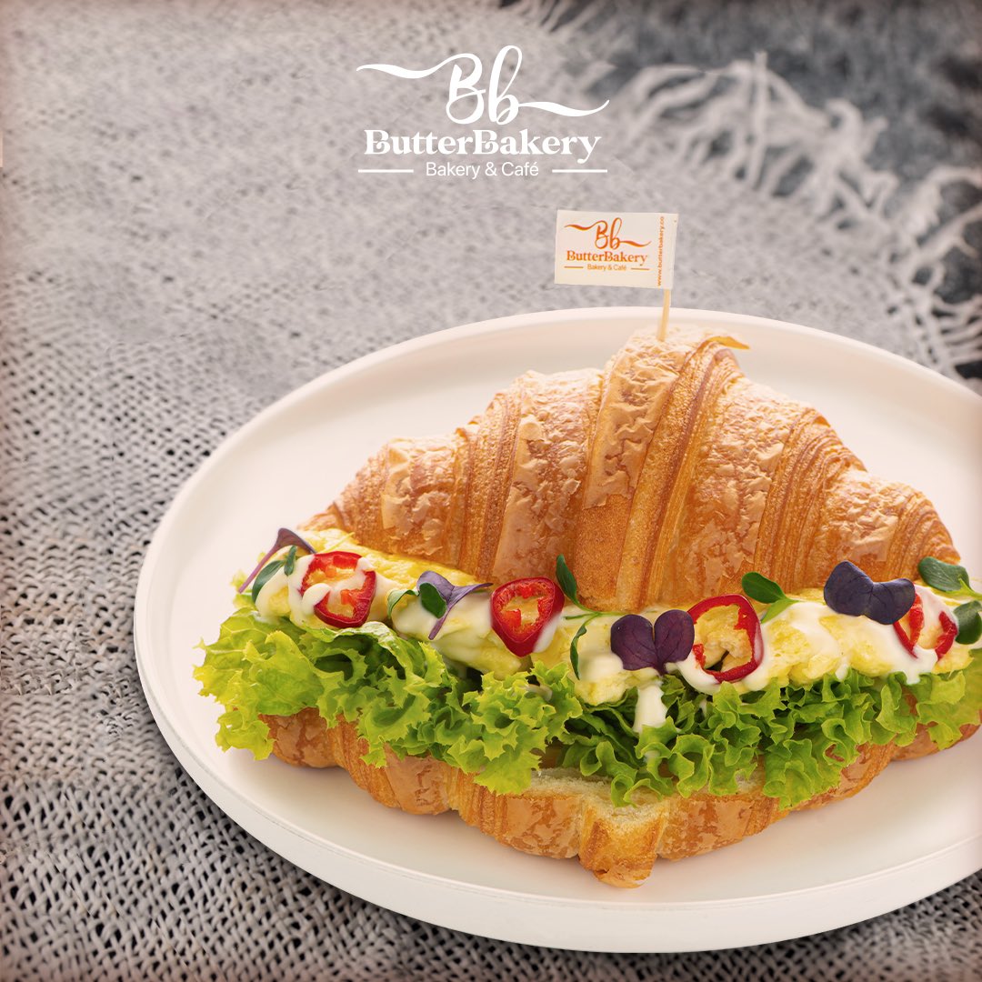 Life is like a croissant, you have to fill it with the best ingredients! 🤩🥐

#بتر_بيكري 
#من_أوروبا