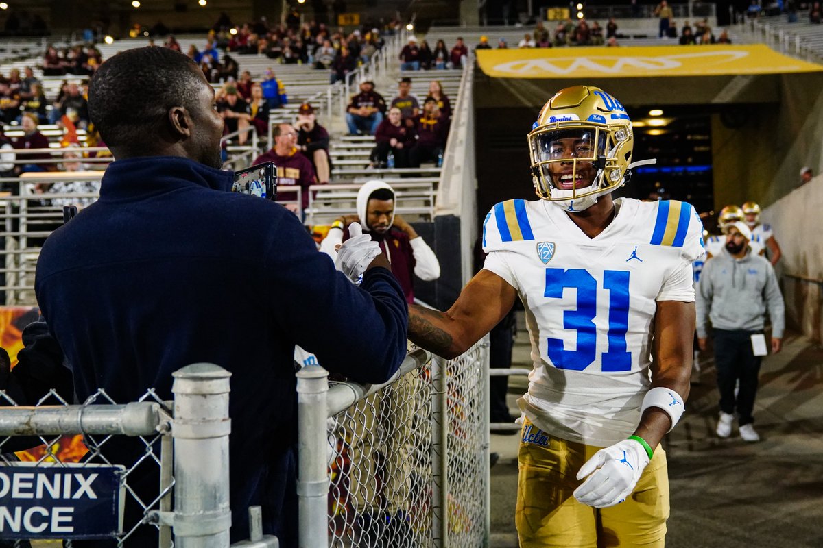 Arianna Grainey (@ariannagrainey) on Twitter photo My favorite photo from last night wasn't my one-handed catch. It was this moment between former <a href="/CasteelAthletic/">Casteel Athletics</a>'s <a href="/IsaiahNewcombe/">Zayskibucks</a> and his dad coach <a href="/CoachNewcombe/">Bobby Newcombe</a>. Once a Colt, always a colt. My favorite photo from last night wasn't my one-handed catch. It was this moment between former <a href="/CasteelAthletic/">Casteel Athletics</a>'s <a href="/IsaiahNewcombe/">Zayskibucks</a> and his dad coach <a href="/CoachNewcombe/">Bobby Newcombe</a>. Once a Colt, always a colt.