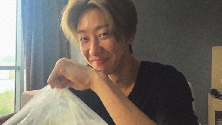 svtbz_Q8's tweet photo. happiest birthday to the absolute ICON that is xu minghao

#꿈걸음처럼_다가온_명호의_스물여섯
#Happy_our_8arling_day https://t.co/hUyHr1J9Tv