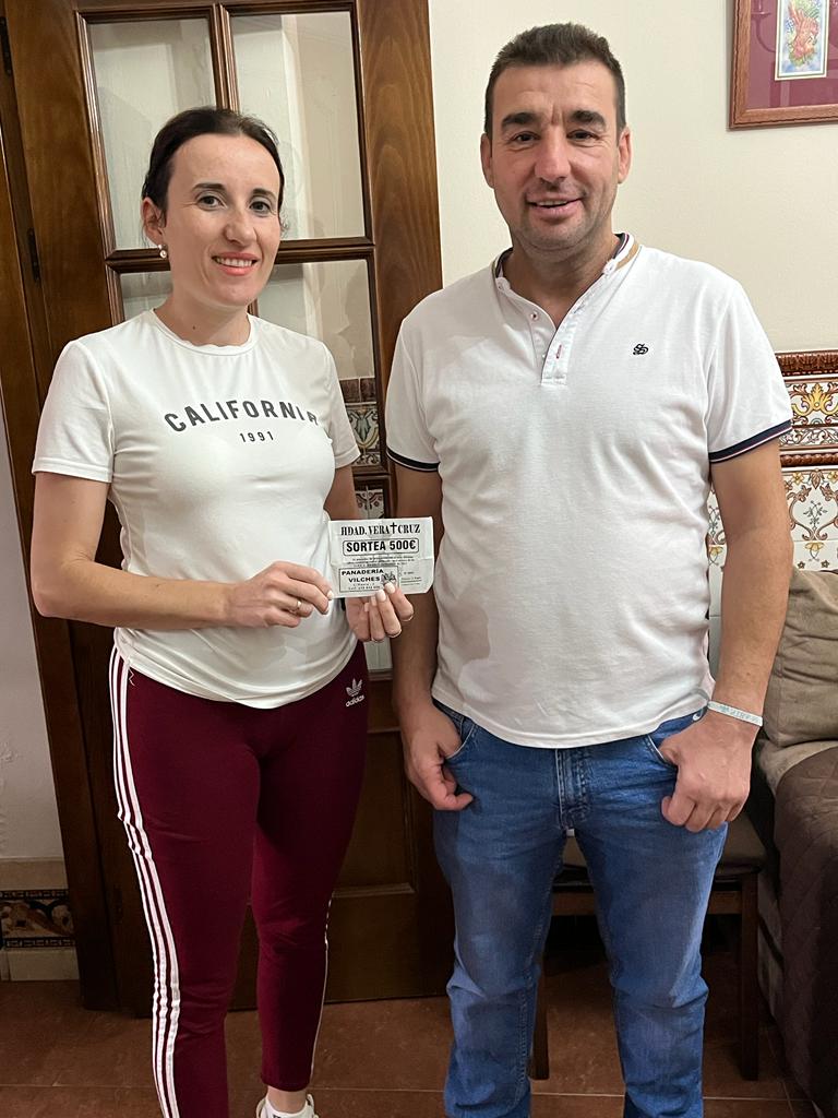 SORTEO MENSUAL
La afortunada del sorteo correspondiente al mes de octubre a sido María Barriga Jiménez enhorabuena
Dar la gracias a panadería Vilches por su colaboración
Ya a la venta el mes de noviembre, colabora