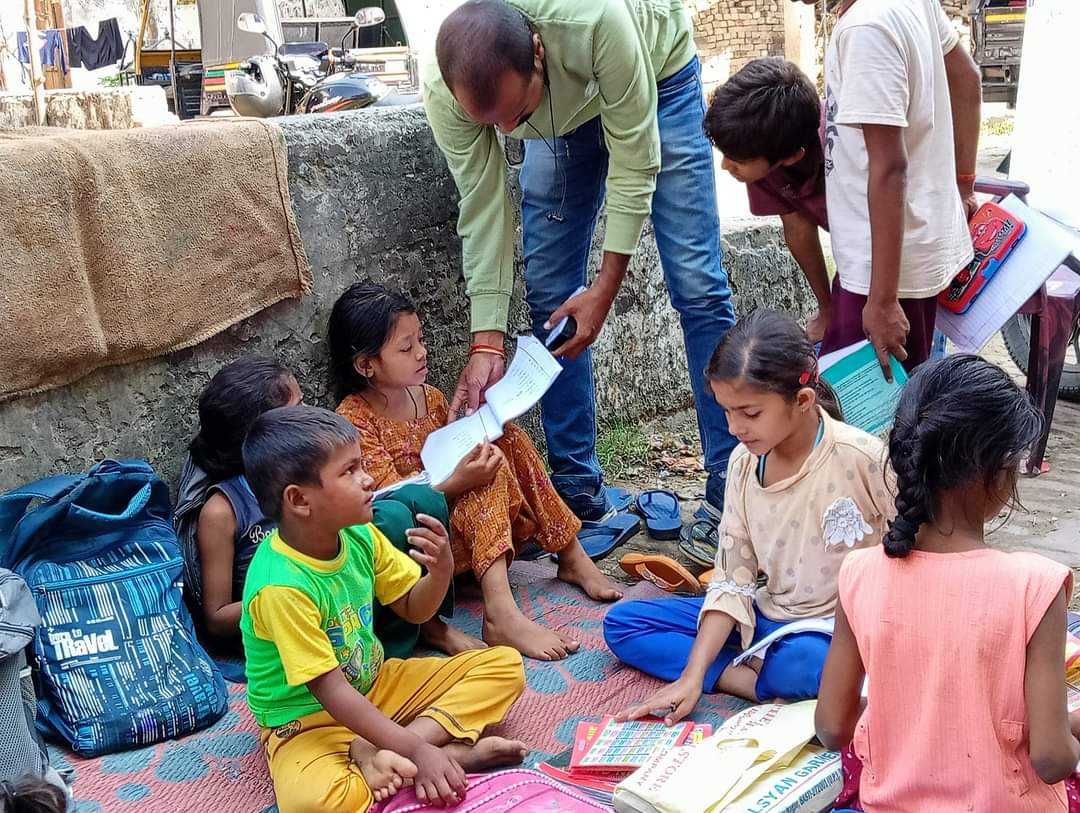 utthanbasti's tweet photo. This Sunday Class.@divyanshudubeys @asushantsdubey @Ersurendradubey
@UPGovt @dmbas_ @EduMinOfIndia
@myogiadityanath
#Utthanbasti
#MissionStudywithUtthan https://t.co/dTYY2apihW