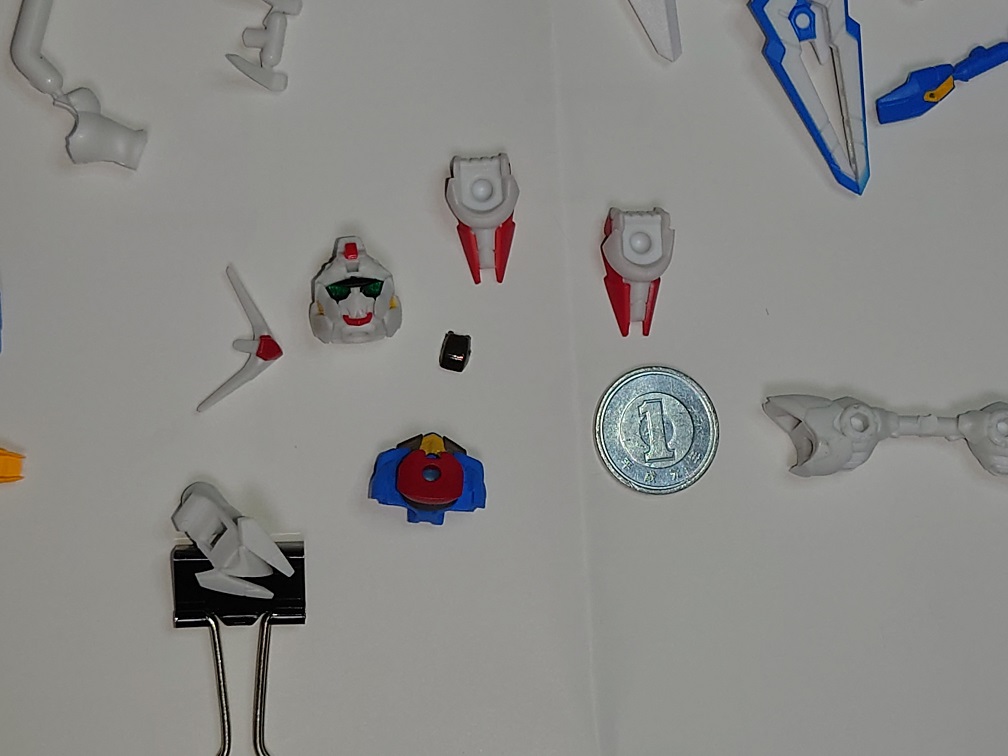 marron_tweet's tweet photo. 前に注文しておいたMOBILE SUIT ENSEMBLE Part23（10箱）がきた。各機２体ずつ入っていました。
エアリアルちゃん、ベビーサイズ ! https://t.co/1NVncIUbfK