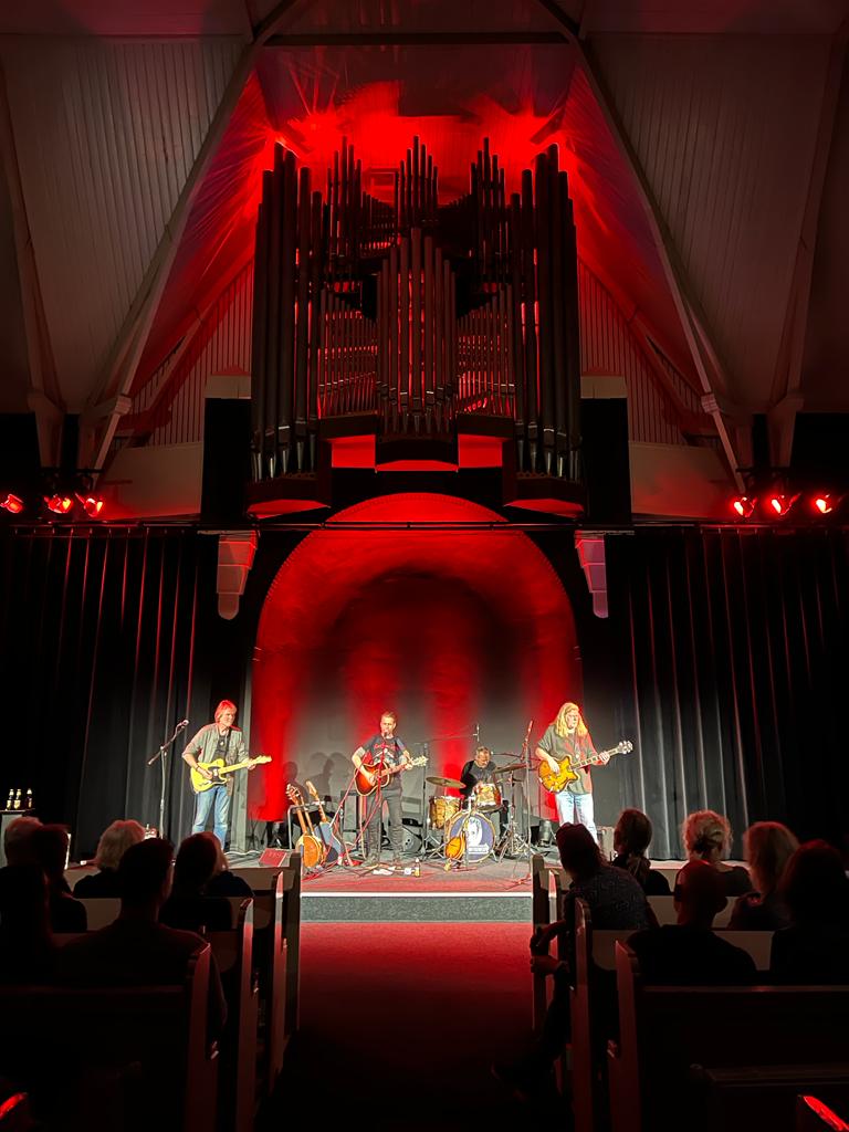 Theaterkerk Nes met Jack Bottleneck &amp;Band 4 November 2022