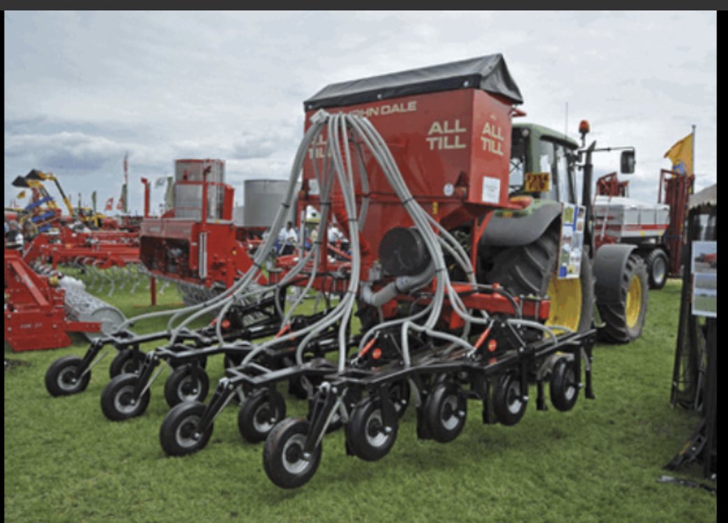 witter_10's tweet photo. @HORSCHUK @DaleDrills Atleast the old Dale AllTill drill had 5 rows and closer row spacing as well. https://t.co/ARVolKydpW