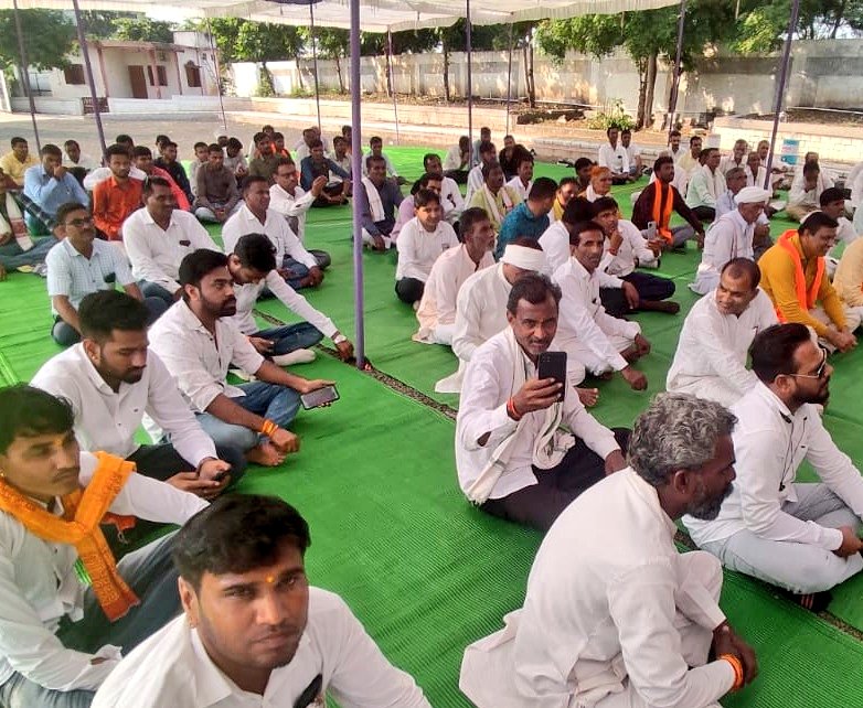 KamalPatelBJP's tweet photo. आज खंडवा में अ.भा.गुर्जर देवसेना के चतुर्थ स्थापना दिवस के कार्यक्रम में सम्मिलित हुआ।

इस दौरान मांधाता विधायक श्री @NarayanPatelBJP जी, गुर्जर देवसेना के राष्ट्रीय अध्यक्ष श्री भैरों सिंह गुर्जर जी भी साथ उपस्थित रहे। https://t.co/KNyd0eLfq6