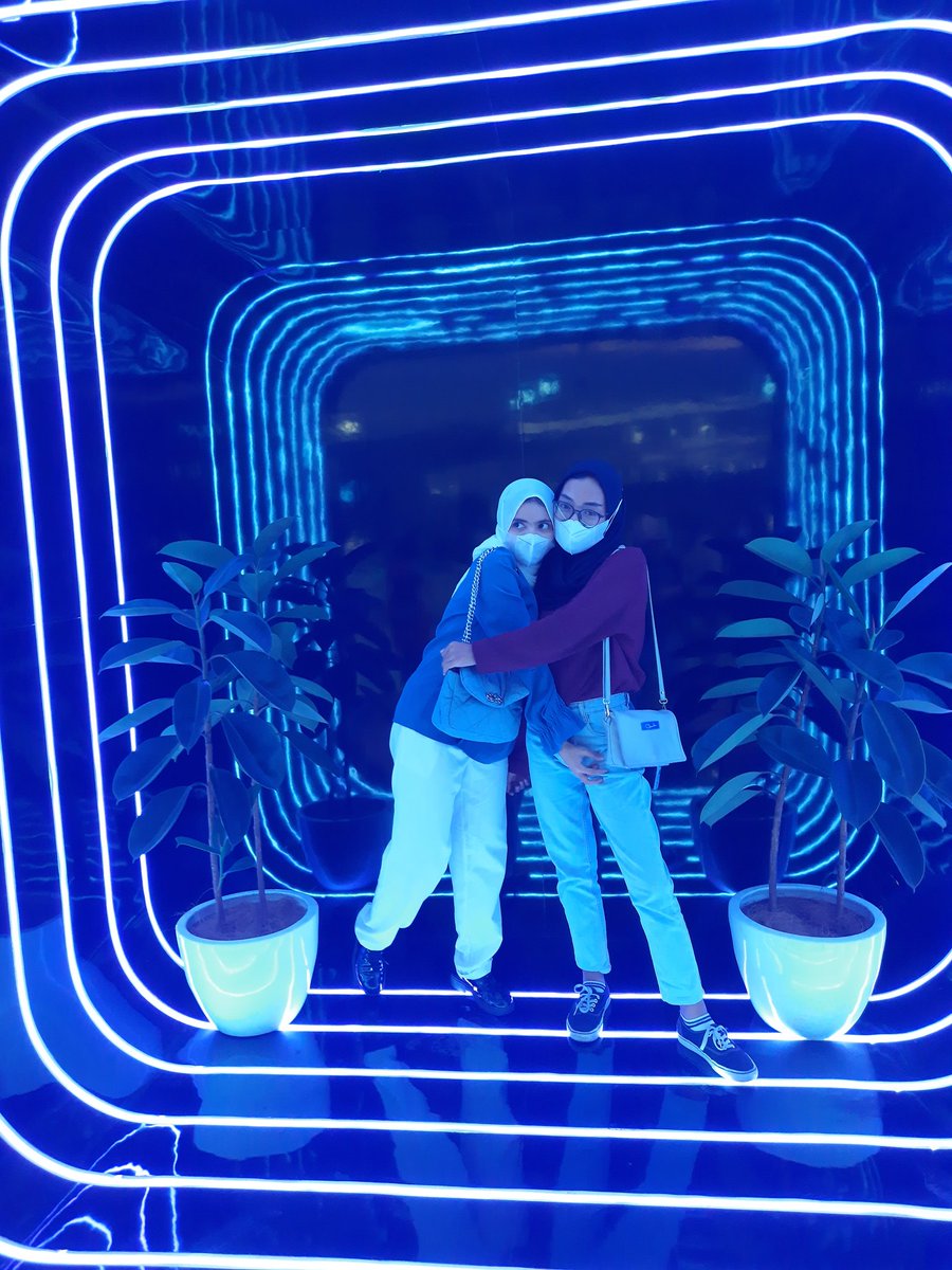 skyunario's tweet photo. one day with @kyuniverseu 💫
dan foto pake template camin &amp; kak sangyeon hehe, thanks for today han! 😤🤍 https://t.co/2U3r2rnlqL