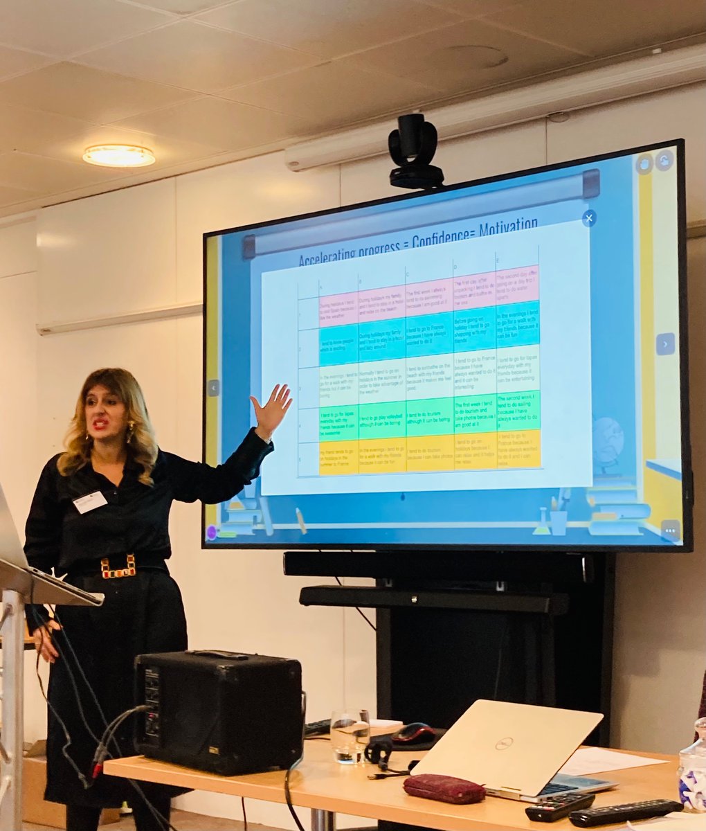 HalimaBahou's tweet image. Attending Arabic Autumn Institute organised by @britishcouncil and @QFIntl 
Photos of @BotonesSalgado presenting “giving students wings” and @rashasoliman04   
giving “an introduction to sociolinguistics and varieties of Arabic