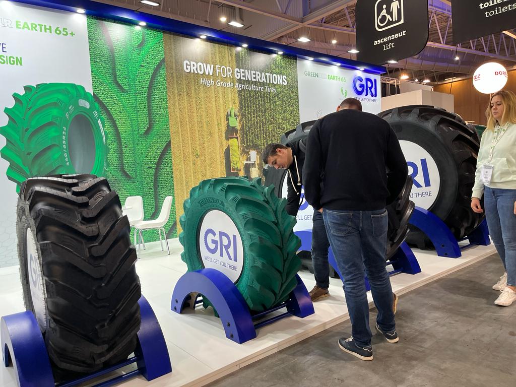 GRI_Tires's tweet photo. Greetings from SIMA Paris.
#SIMAPARIS #Dayone https://t.co/ZTO3nJ4MML