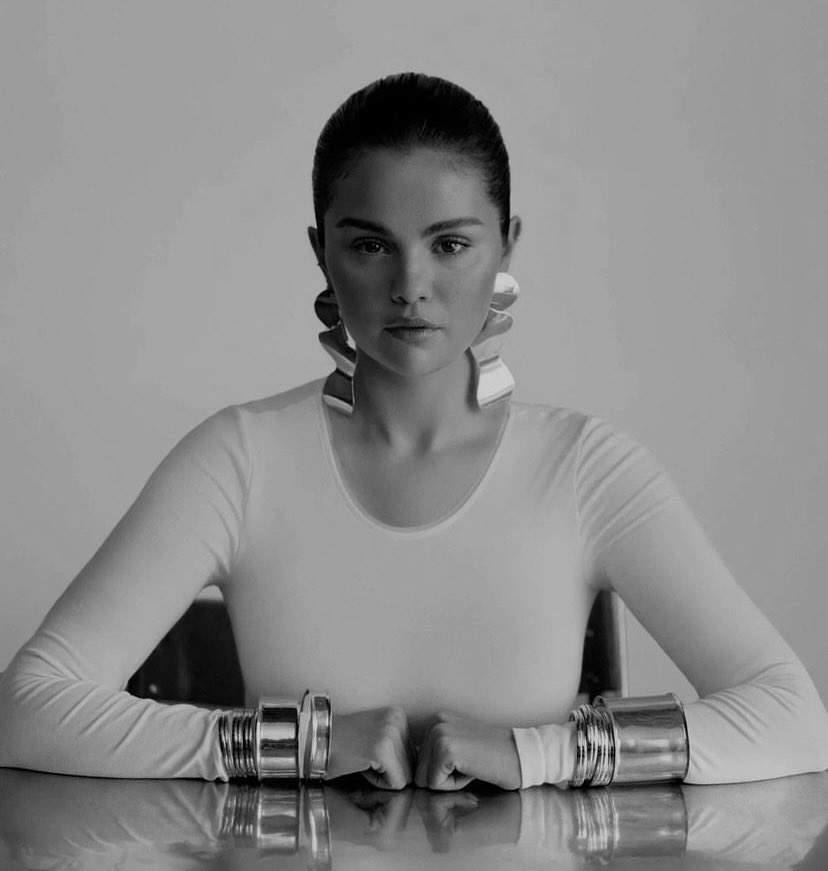 herdelicacy's tweet photo. ⠀
⠀
⠀⠀⠀(🕊)      — note of the edition
⠀⠀⠀ « leia is undoubtly one of the 
         most influencial personnality 
         of our time. she's leaving her 
         print on everything she 
         touches. »
⠀
⠀ https://t.co/CmGId4J0IZ