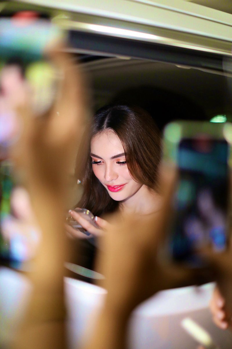 ChotikarnJariy1's tweet photo. มาให้กำลังใจคนสวยยยยยกันจร้า..ขอบคุณที่เอ็นดูชาล็อตนะคะ
#โบมีคลินิกxชาล็อต https://t.co/pZMnG89Xta