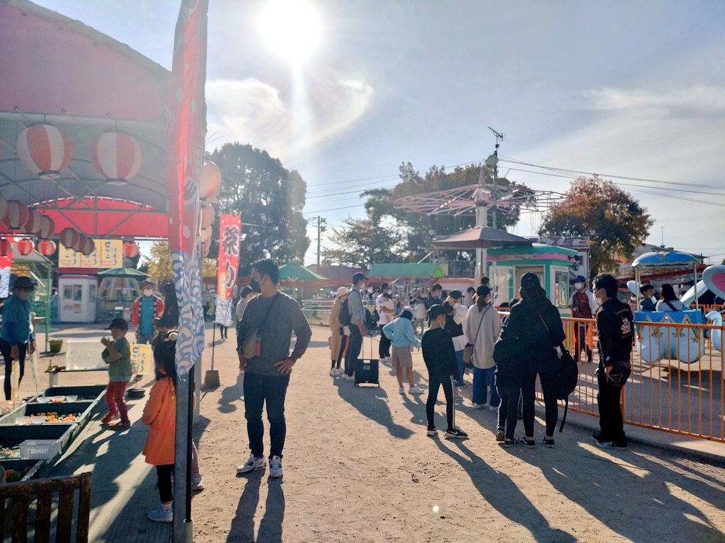 sai_kisaragi's tweet photo. 佐賀市内にある神野公園こども遊園地
何が変わったのかびっくりするくらい賑やかな場所に変わっていた

以前は土日祝でも閑古鳥だったのに
何やらちょっと昔から変わったらしい
凄い変化 https://t.co/7R1ZHmUcHH