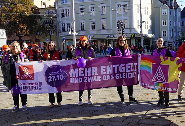 Solidarische und kämpferische Grüße an die streikenden Kolleginnen und Kollegen der IG-Metall
"...Für die 8% Lohnerhöhung..."
#Tarifrunde #Gewerkschaft #IGMetall
fvcourage.de/solidarische-u…