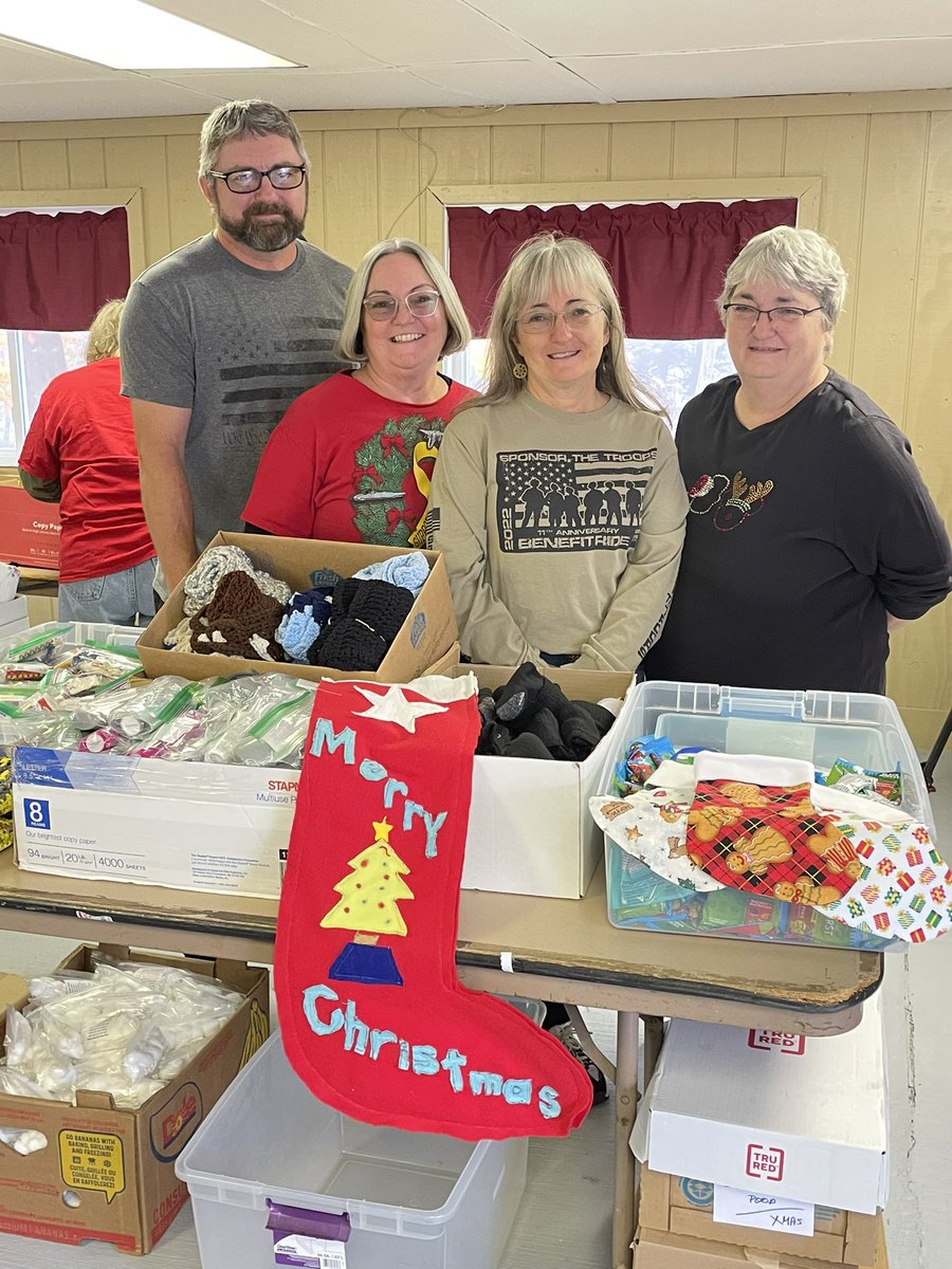 brianasmithnews's tweet image. COMING UP ON KD SUNDAY SPOTLIGHT: We’re dedicating November to our military members.❤️

Today we’ll take you to Ellport where sisters &amp;amp; volunteers prepare thousands of packages for our nation’s heroes overseas! 🤍

Why? Tune into @KDKA until 9 to meet the Yellow Ribbon Girls!💙